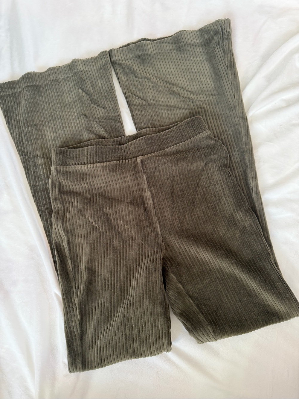 Ribbed Wide-Leg Women's Pants in Olive Green